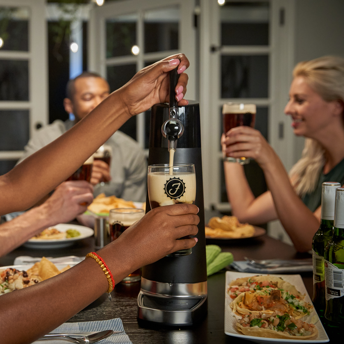 Fizzics DraftPour – Portable and Fresh Beer Nitro-Style at home for parties and gatherings